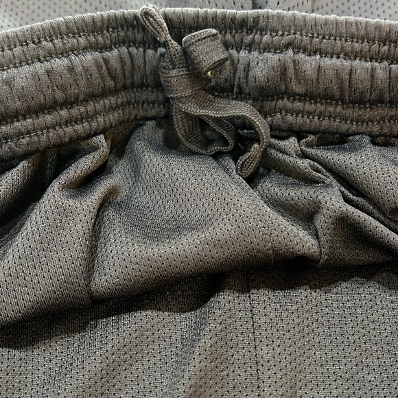 Nike Vintage 90’s Basketball Shorts. Mesh. Two layers. Size L. - Picture 8 of 8